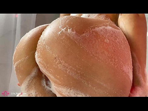 ❤️ Brunette sjálfsfróar kisu með titrara til að fá mikla fullnægingu í sturtu ❤❌ Rússneskt klám á klám is.pornado-co.ru ️❤
